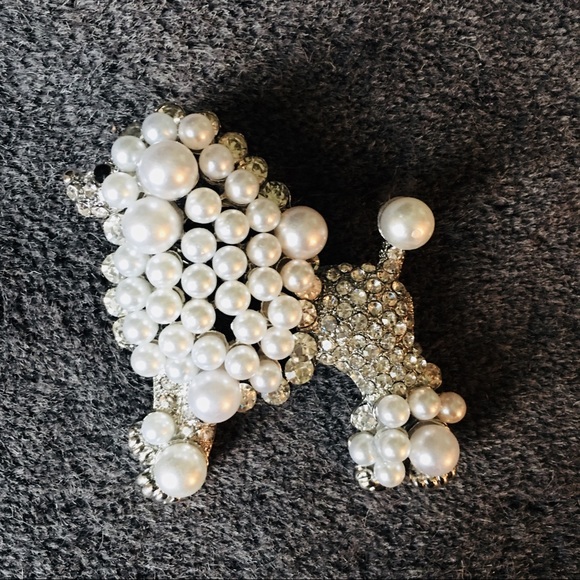 Dog Brooch Poodle White Faux Pearl Silver Tone Pin - Picture 6 of 7